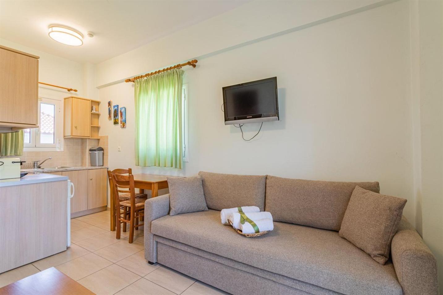 Vasiliki Apartments Stoupa Bagian luar foto