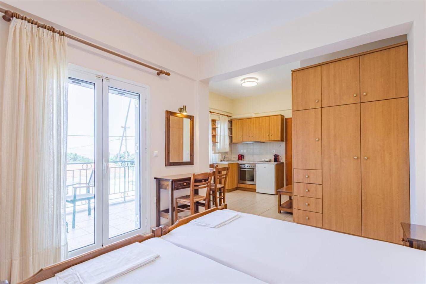Vasiliki Apartments Stoupa Bagian luar foto